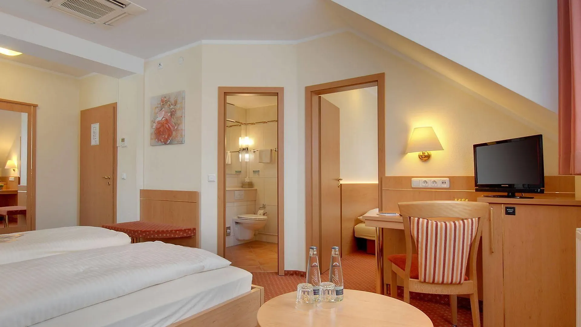 Hotel Kriemhild am Hirschgarten München