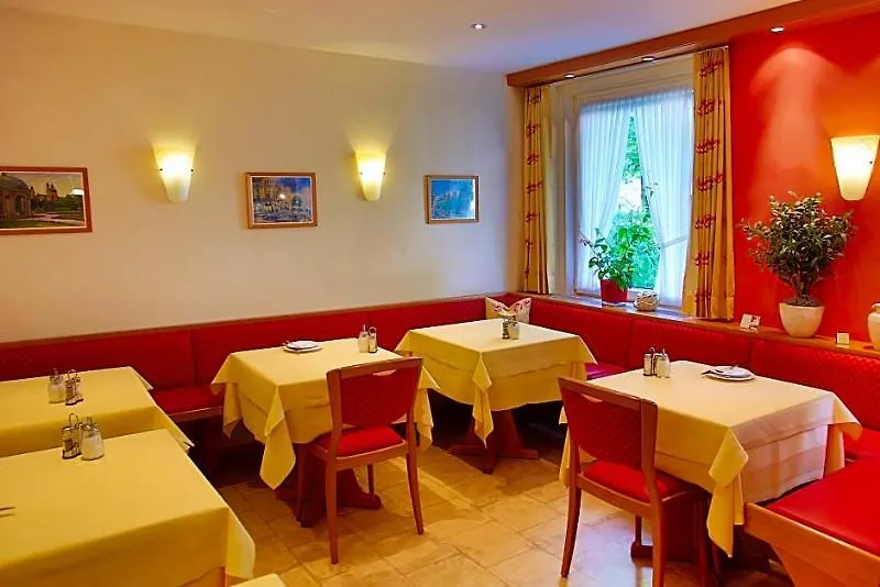 Hotel Kriemhild am Hirschgarten München